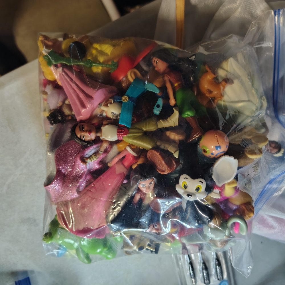 1 Gallon Bag Full Of Disney Toys
